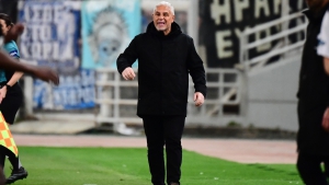 Η Νίκη Βόλου ανακοίνωσε τον... Sir Alek Βοσνιάδη για νέο προπονητή! (pic)