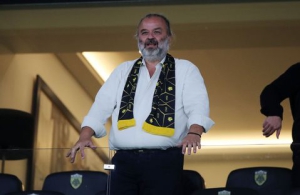 «Στον ουρανό σας έψαχνα, στην γη σας βρήκα... Τι έγινε παιδιά;»: Ο Ηλιόπουλος αιφνιδίασε την... αντιπολίτευση της ΕΠΟ!