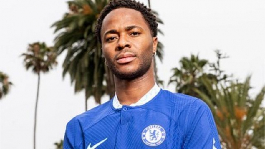 Στέρλινγκ: «Το Σάββατο θα σκοράρω και τις Κυριακές θα είμαι στην μάνα μου για να φάμε»