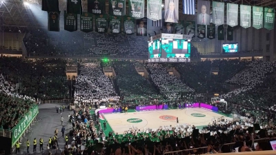 Το εντυπωσιακό «κορεό» των φίλων του Παναθηναϊκού στο ΟΑΚΑ! (video)