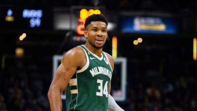 Αντετοκούνμπο: Το πρωτάθλημα τελείωσε, ώρα για… χαλάρωση με τα παιδιά του!