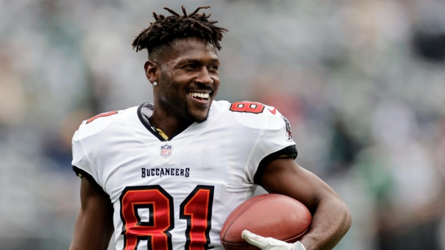 NFL: Πουλήθηκε για 16,9 χιλιάδες δολάρια το γάντι του Αντόνιο Μπράουν!