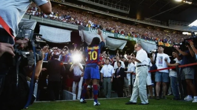 Ροναλντίνιο – Μπαρτσελόνα: Επέτειος δύο δεκαετιών απ΄ όταν το ποδόσφαιρο απέκτησε… πινελιές μαγείας! (video)