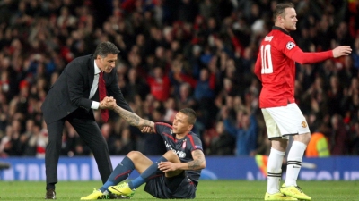 Στο Ολντ Τράφορντ ο Ολυμπιακός του Μίτσελ... βρέθηκε λίγα λεπτά απ' τον παράδεισο (video)