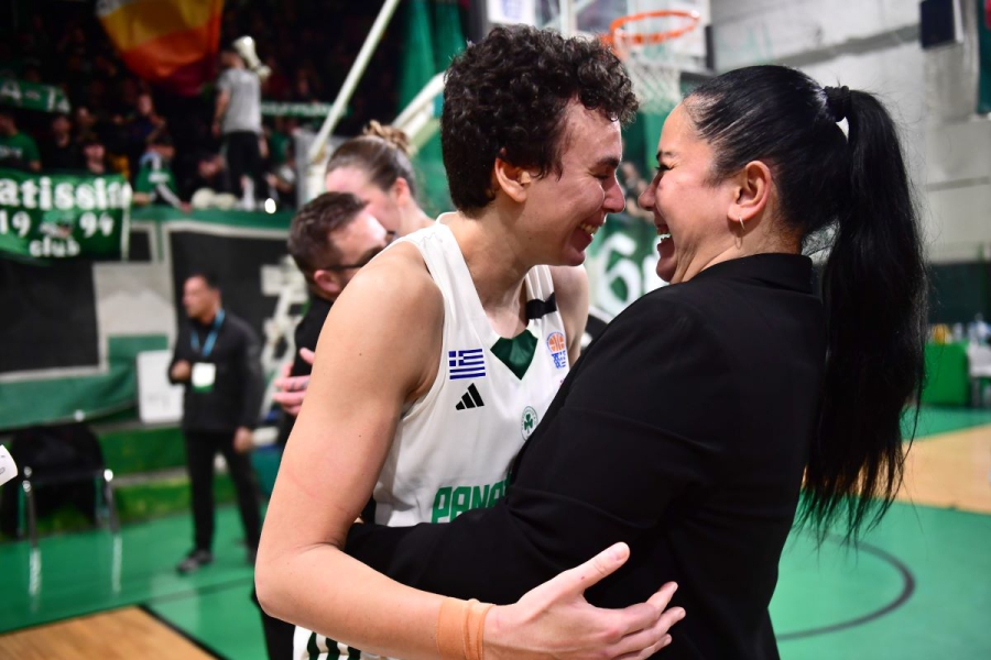 «Δεν καταλαβαίνουν, ρε!»: Γυναικάρες με τα «πράσινα» στο ντέρμπι και 88-85 τον Ολυμπιακό!