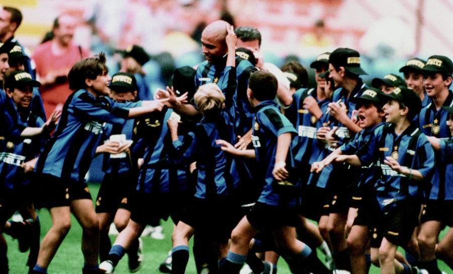 Το «μπαμ» της Ίντερ με Ρονάλντο: Μια χρηματική – και όχι μόνο – υπέρβαση που τρέλανε το Μιλάνο! (video)