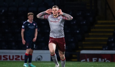 Η «μαγεία» του ποδοσφαίρου: Αναπληρωματικός τερματοφύλακας έγινε... επιθετικός και «έσωσε» την ομάδα του στη Σκωτία! (video)