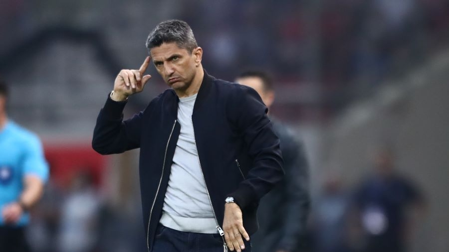 Λουτσέσκου: «Οι παίκτες μου είναι ήρωες»