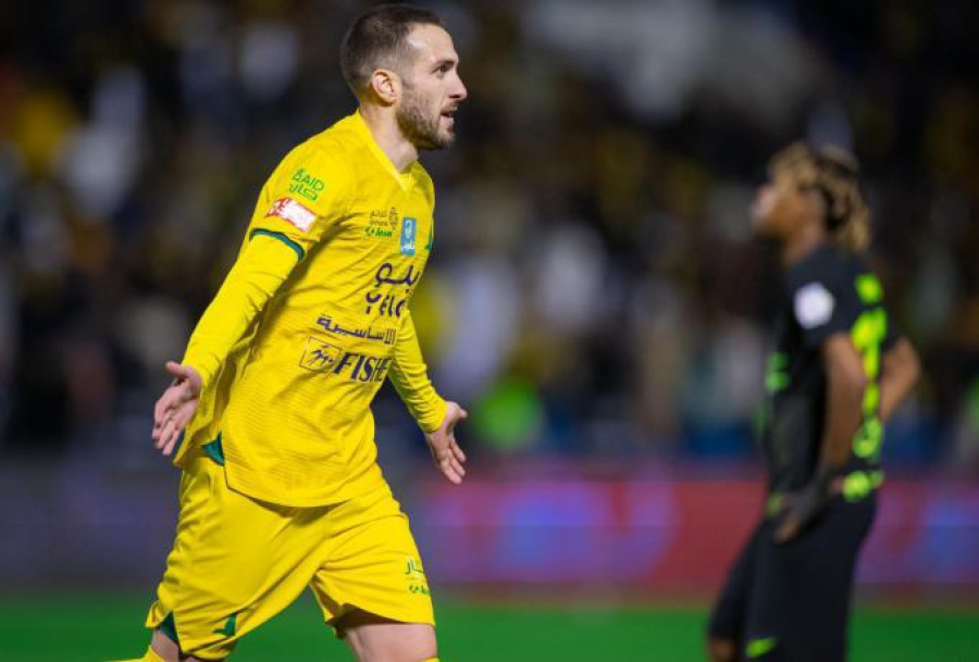 Ασύλληπτο ματς με δύο γκολ από τον Κώστα Φορτούνη - Από 4-0 τελείωσε 4-4!