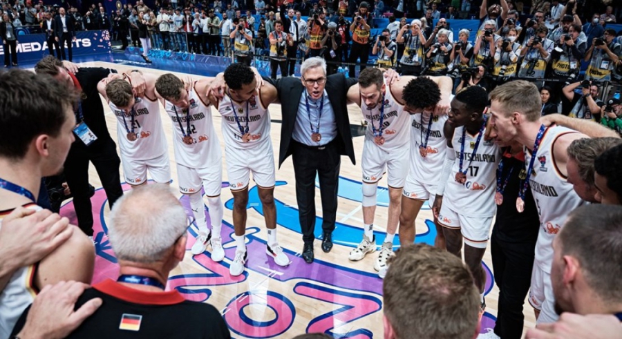 Φοβερό: Η χάλκινη στο Ευρωμπάσκετ Εθνική Γερμανίας ούτε καν στις… 35 υποψήφιες «ομάδες της χρονιάς» για τη χώρα μέσα στο 2022!