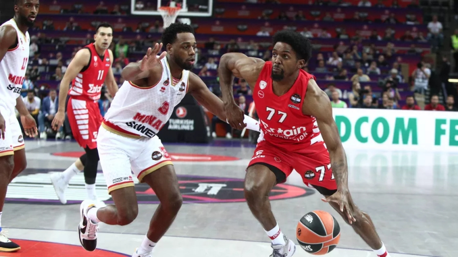 Λόιντ: «Δικό μας σφάλμα η 3η περίοδος, ο Ολυμπιακός δεν έκανε κάτι ιδιαίτερο»