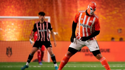 Ποδοσφαιριστής της La Liga στο πρωτάθλημα 7x7 του Πικέ με μάσκα και ψευδώνυμο... «Enigma»!