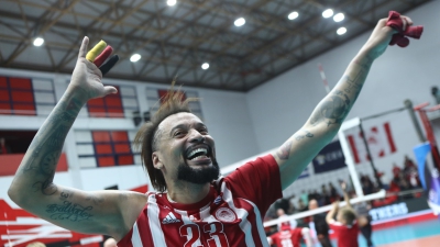 Volley League: Ο Ολυμπιακός νίκησε τον Παναθηναϊκό σε έναν επικό τελικό και κατέκτησε το 33ο πρωτάθλημα της ιστορίας του!