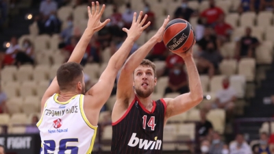 Ολυμπιακός - Λαύριο 99-64: Απόλυτη κυριαρχία για τους «ερυθρόλευκους» με ηγέτη τον Βεζένκοφ (video)