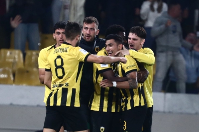 Τα τελειώματα κοστίζουν, η λύτρωση «αποθεώνει»: Διά πυρός και σιδήρου τρίποντο για την ΑΕΚ σε μονότερμα δίχως τέλος!