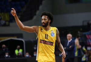 Μάνατζερ Ανγκόλα: «Δεν έχει καρδιακό πρόβλημα ο Μπράιαν»