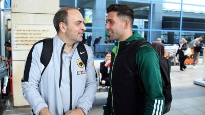 ΑΕΚ – Παναθηναϊκός: Ο Μπακασέτας συνάντησε παλιούς φίλους στο «Ελ. Βενιζέλος»!