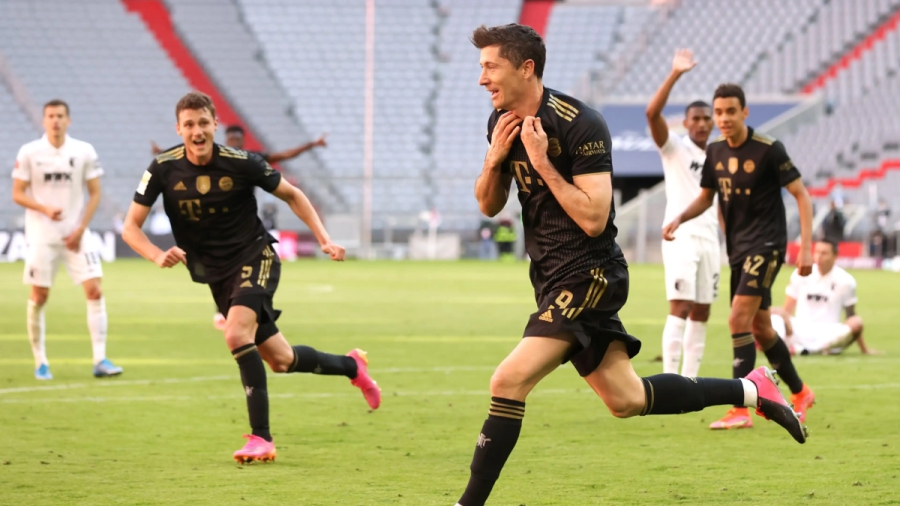 Όταν ο Λεβαντόφσκι ξεπέρασε τον θρυλικό Μίλερ: Μία ασύλληπτη σεζόν και το ιστορικό γκολ που «έσπασε» ρεκόρ 49 ετών! (video)