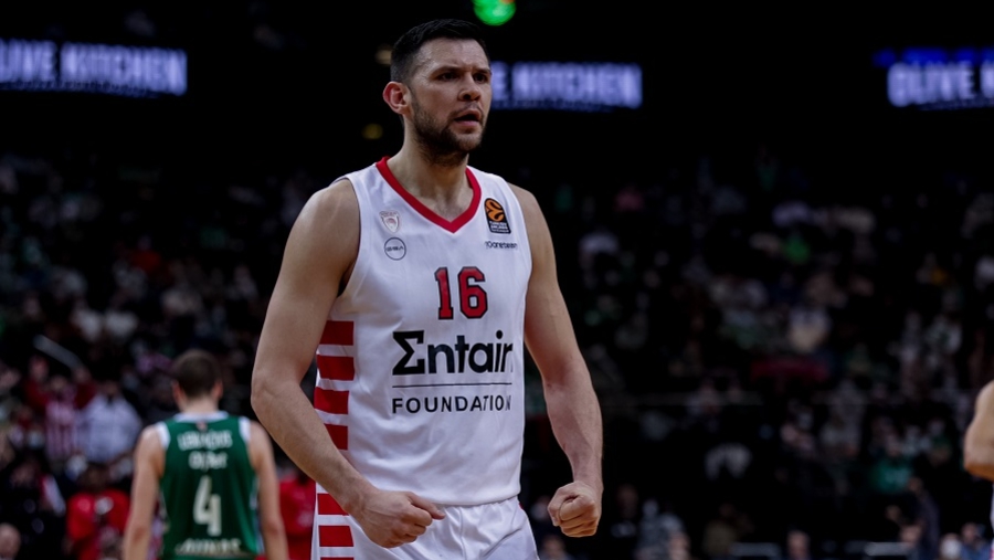 Κώστας Παπανικολάου: «Σαν το παλιό καλό κρασί»! (video)