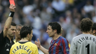 Γενς Λέμαν: Η πρώτη αποβολή σε τελικό του Champions League που στέρησε από την Άρσεναλ το τρόπαιο στο Παρίσι!