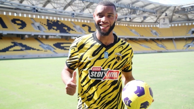 ΑΕΚ: Στην αποστολή για Βόλο οι Μουκουντί και Γκατσίνοβιτς!