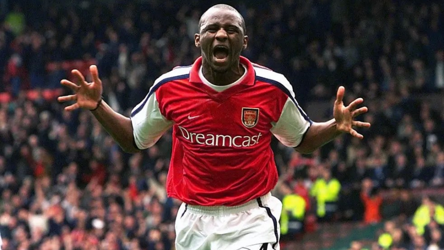 Πατρίκ Βιεϊρά: Ο αρχηγός των Invincibles αποτελεί επίσημα κομμάτι της ιστορίας της Premier League! (video)