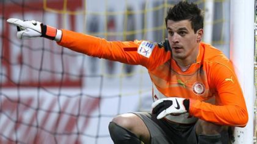 Έβερτον: Ανακοίνωσε τον πρώην τερματοφύλακα του Ολυμπιακού Βόλου Γιακούποβιτς