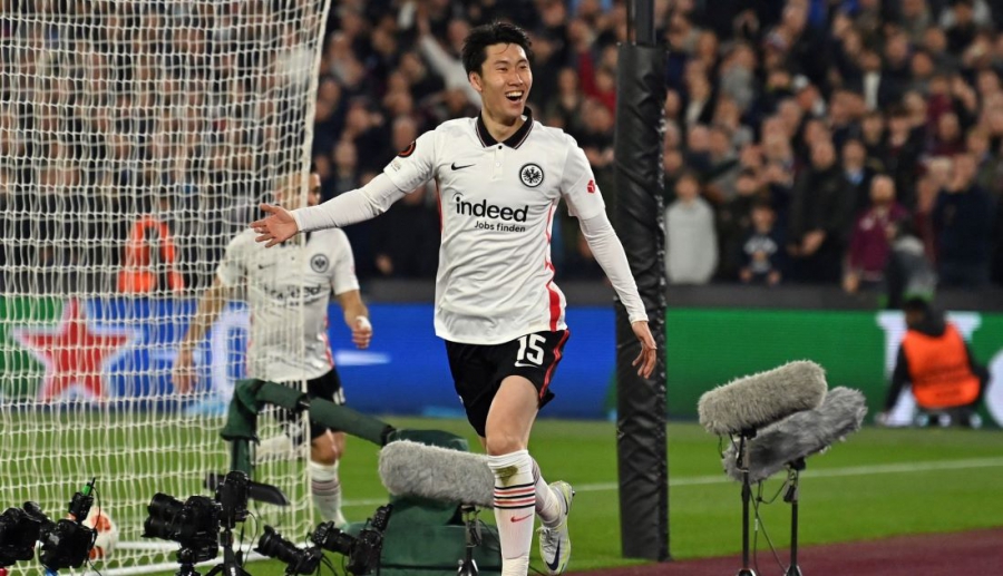 Καμάντα: Ο Ιάπωνας «αετός» οδηγεί την Άιντραχτ σε ευρωπαϊκό τίτλο... 42 χρόνια μετά! (video)