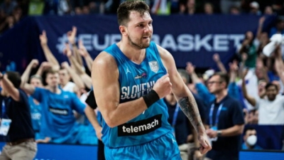 Παγκόσμιο Κύπελλο: Η FIBA έγραψε λάθος τη Σλοβενία στα αποδυτήριά της και ο Ντόντσιτς τη διόρθωσε!