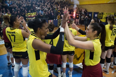 Η ΑΕΚ «έσπασε» το αήττητο του ΠΑΟΚ στη Volley League γυναικών