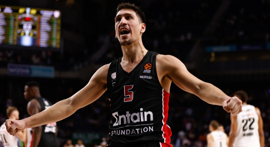 Ο «killer» Λαρεντζάκης ήρθε να μείνει στο προσκήνιο του Ολυμπιακού (video)