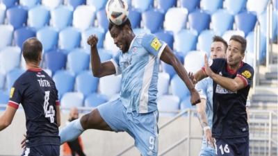 Σλόβαν Μπρατισλάβας - Ζλάτε Μοράφτσε 4-1: Άστραψε και βρόντηξε η αντίπαλος του ΠΑΟΚ, με χατ τρικ του Χέντι