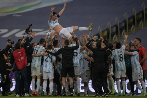 Copa America: MVP και πρώτος σκόρερ ο Μέσι! (videos)