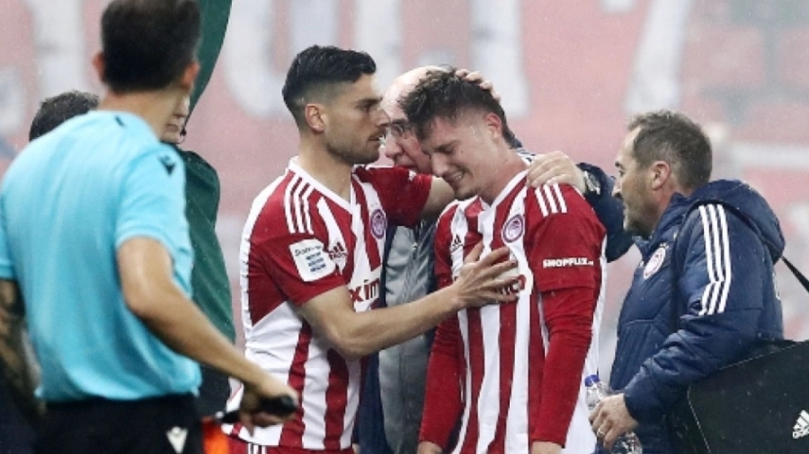 Ολυμπιακός: Τέσσερις εβδομάδες εκτός ο Κανός, καμία ανησυχία για Μπα