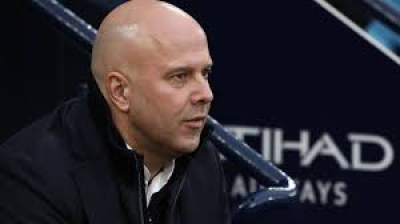 «Μακάρι, γνωρίζουμε όμως πως θα υπάρξει ζωή χωρίς αυτόν!»: Ο Σλοτ... προβλέπει ήδη το μέλλον του Φαν Ντάικ! (video)