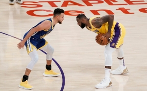 Λεμπρόν - Κάρι: Πρώτη απουσία τους σε τελικό του ΝΒΑ μετά το 2010 (video)