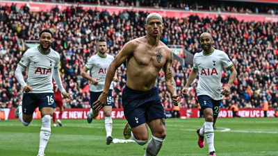 Ο Ριτσάρλισον περίμενε 34 ματς τη στιγμή του και ένα λεπτό μετά… έχασε! (video)