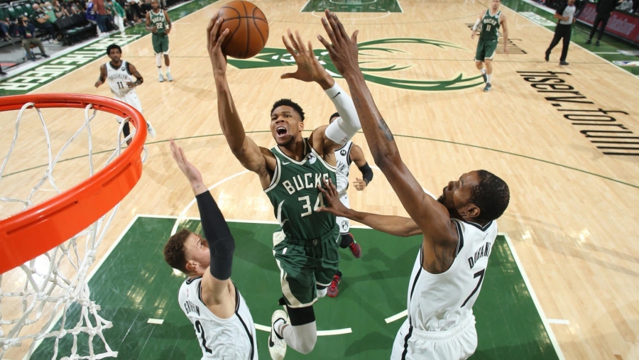 Milwaukee Bucks: Τα 3 σημεία - κλειδιά που έδωσαν τη νίκη στην ομάδα του Γιάννη Αντετοκούνμπο