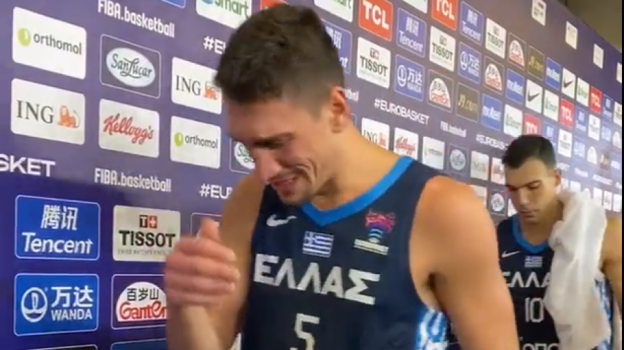 «Ξέσπασε» σε λυγμούς ο Λαρεντζάκης! (video)