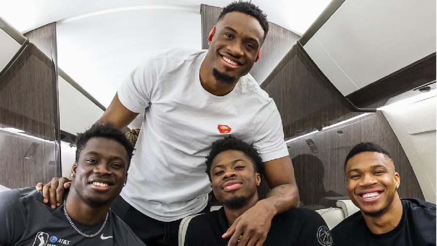 Στην Κίνα τα αδέρφια Αντετοκούνμπο!