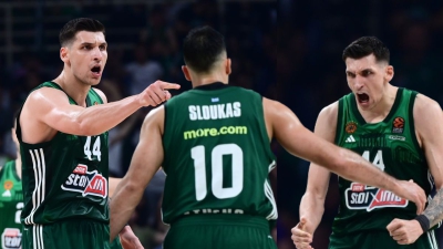 Ο Ντίνος Μήτογλου στο BN Sports: «Μας δίνει ώθηση ο Σλούκας, ξέρει τι πρέπει να κάνει τις κρίσιμες στιγμές!»