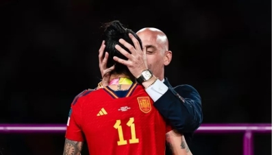 Ένοχος ο Ρουμπιάλες για το μη συναινετικό φιλί στην Ερμόσο!