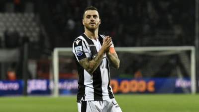 Για πάντα αρχηγός ο Βιεϊρίνια, ανανεώνει με τον ΠΑΟΚ