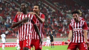 Oλυμπιακός – Νέφτσι Μπακού 1-0: Έκανε τα εύκολα-δύσκολα, αλλά τα κατάφερε με πρωταγωνιστή τον… Καμαρά! (video)