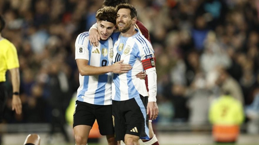Ιστορικές στιγμές στο Μονουμεντάλ: Τελευταίο επίσημο εντός έδρας για τον Μέσι με την Αργεντινή! (pic)