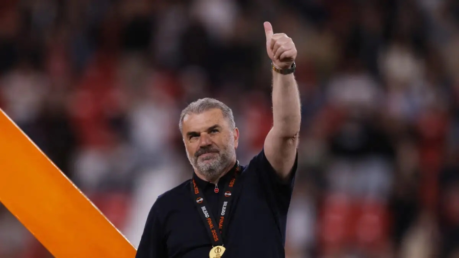 «Θα έρθω κανονικά σαν...»: Ο Ποστέκογλου αστειεύτηκε για το μέλλον του και περιμένει, μέχρι να ξεκινήσει ξανά!