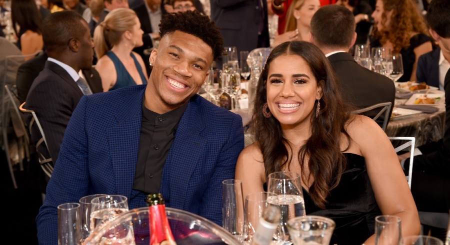 Giannis στη σύζυγό του: «Μπορούμε να περάσουμε τα επόμενα 100 χρόνια μαζί;»