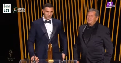 Η συγκίνηση του Μαρτίνες, η έκπληξη του πατέρα του και ο κορυφαίος του 2023! (video)