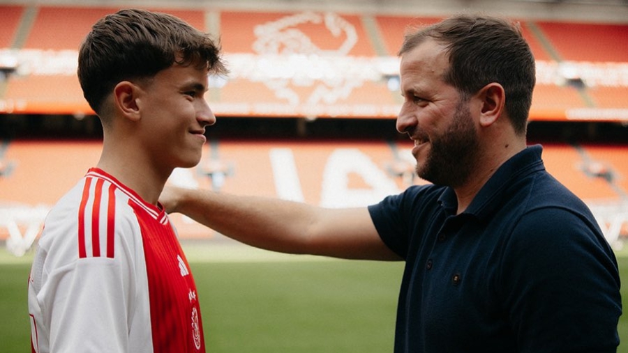 Like father like son: Στα χνάρια του Ράφαελ Φαν Ντε Φάαρτ ο υιός - Υπέγραψε στον Άγιαξ!