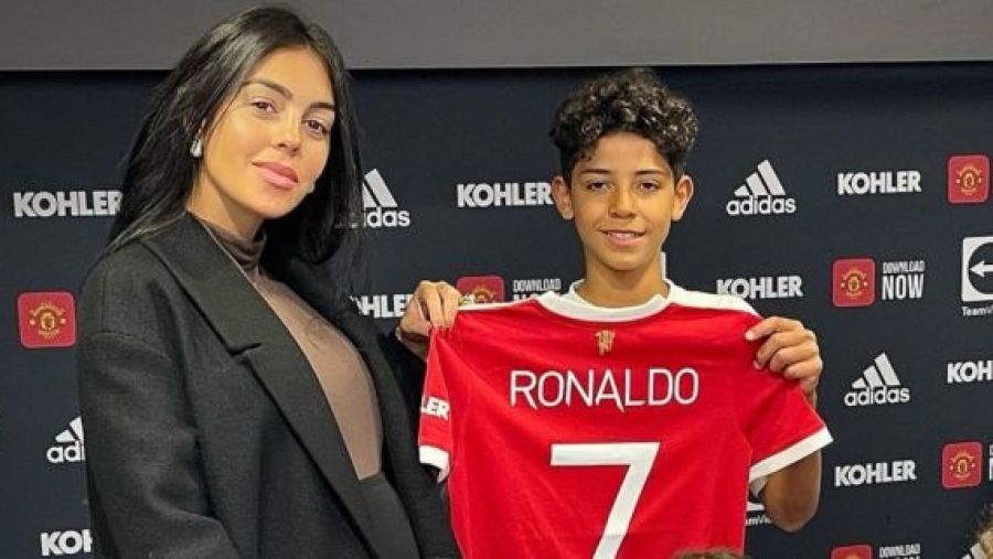 «Double trouble» στην Μάντσεστερ Γιουνάιτεντ: Υπέγραψε ο Κριστιάνο Ρονάλντο Τζούνιορ!